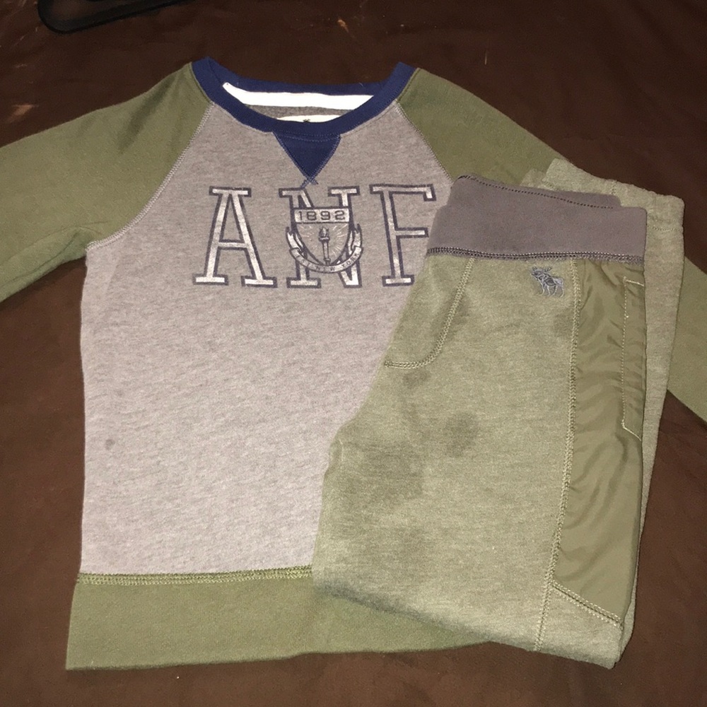 Sweatsuit
